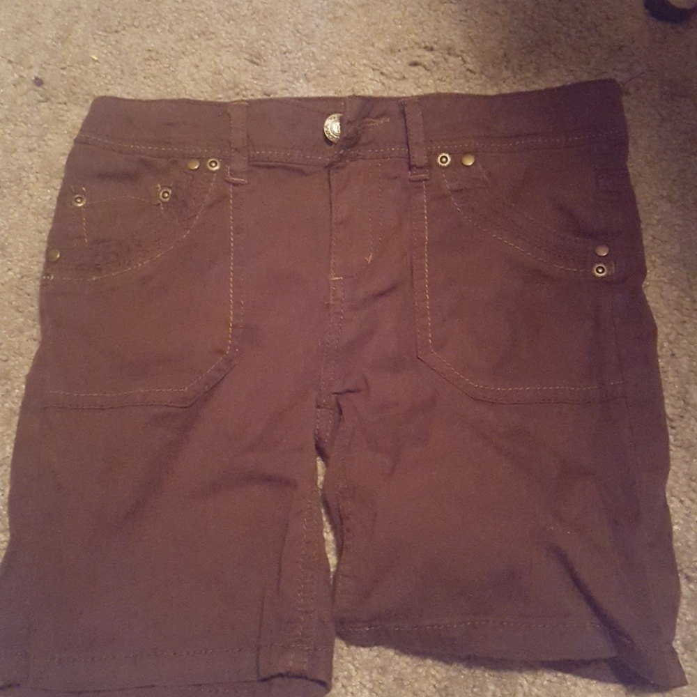Brown shorts